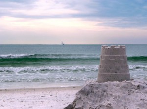 9918-a-sandcastle-overlooking-the-ocean-pv